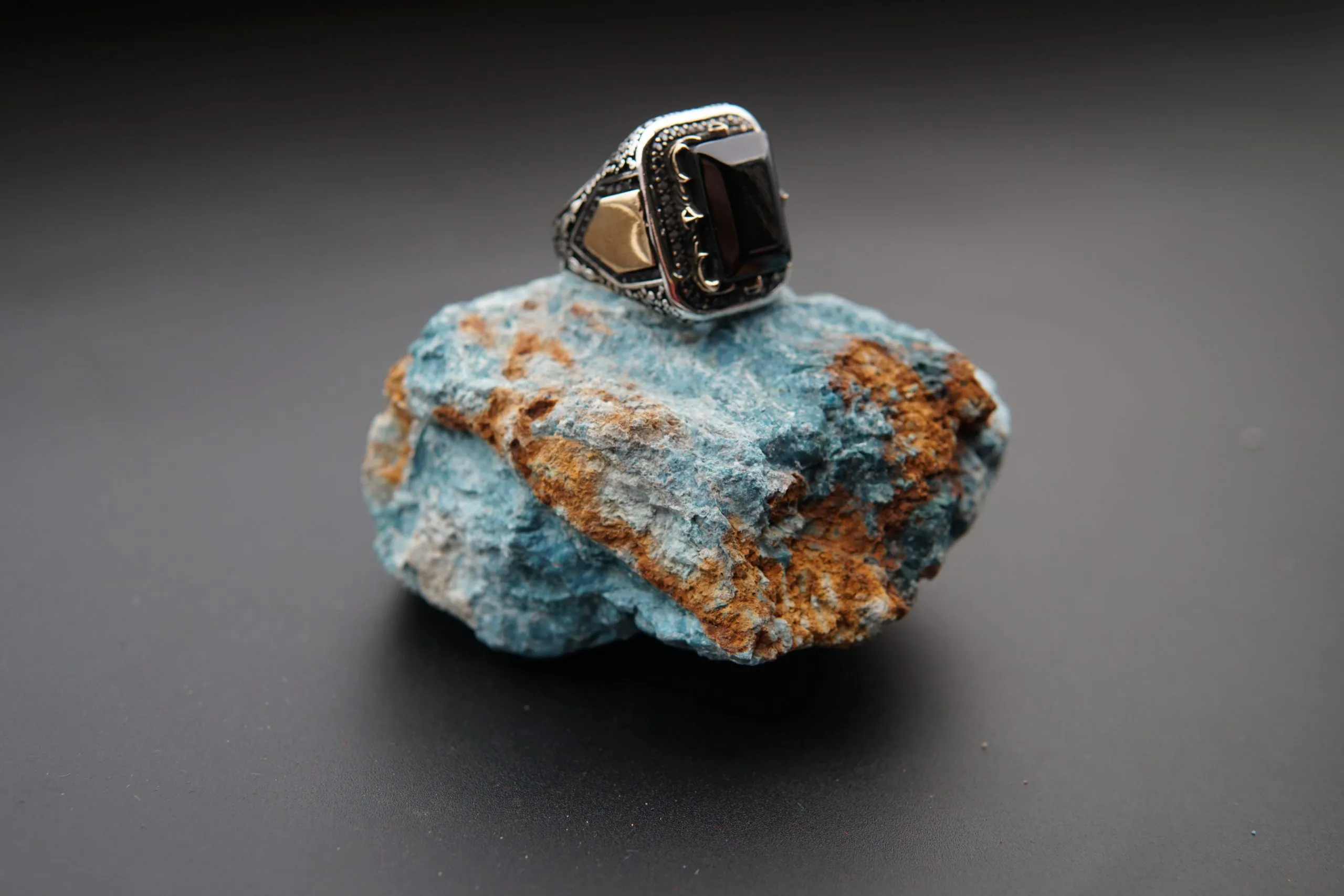 Oltu Taşı: Erzurum’un Siyah İmzası